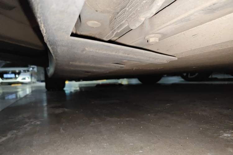 Used XPeng P7 2020 670E Chassis Rear Left