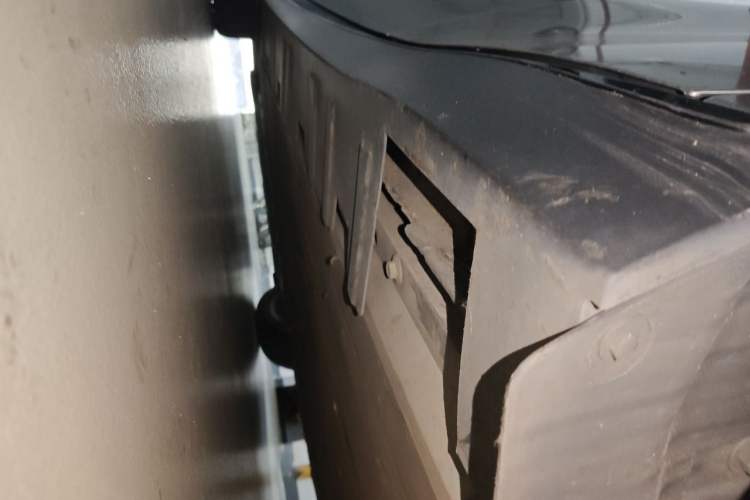 Used XPeng P7 2020 670E Chassis Rear Left