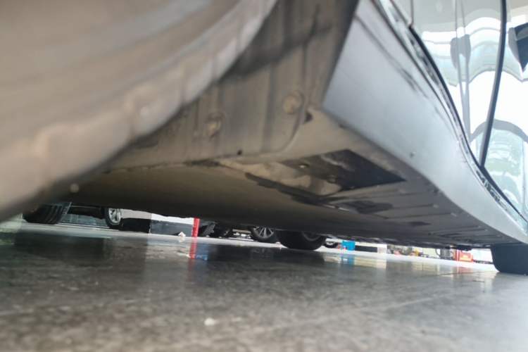 Used XPeng P7 2020 670N Chassis Rear Right