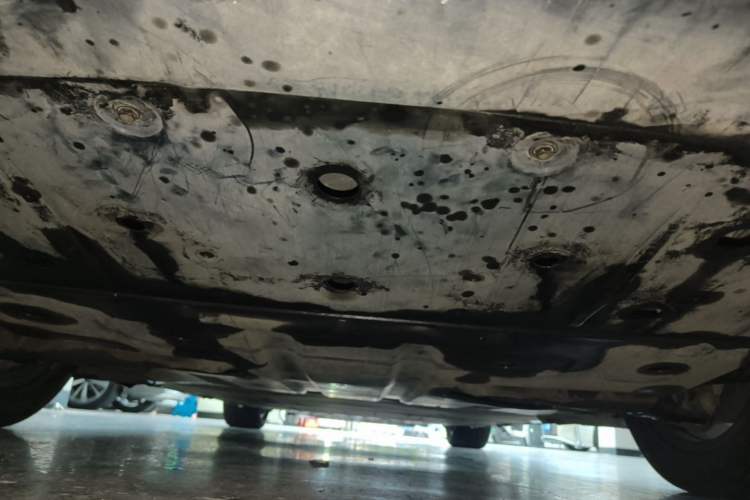 Used XPeng P7 2020 670N Chassis Rear