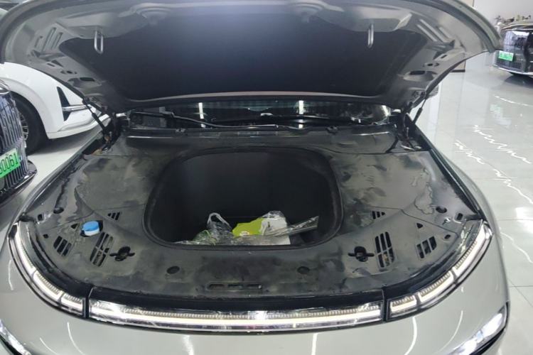 Used XPeng P7 2020 670N Engine Bay