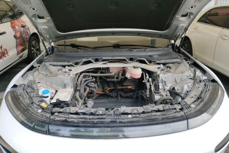 Used XPeng P7 2020 586N Engine Bay