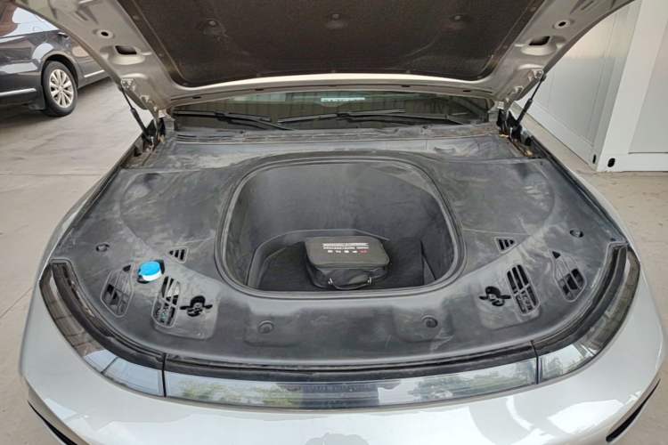 Used XPeng P7 2020 670N Engine Bay