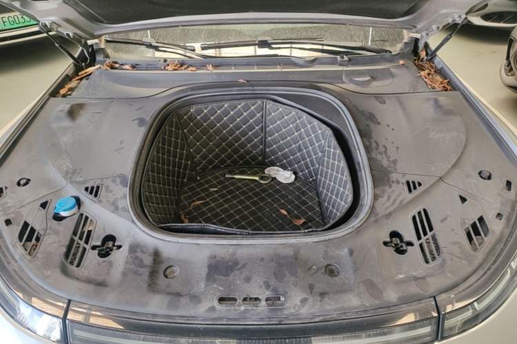 Used XPeng P7 2020 670E Engine Bay