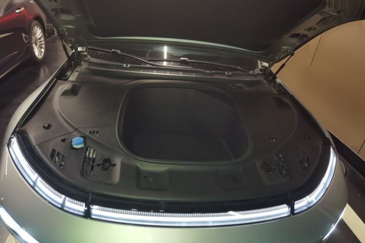 Used XPeng P7 2020 586E Engine Bay