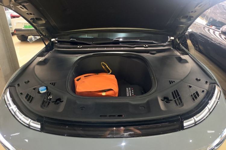 Used XPeng P7 2020 670N Engine Bay