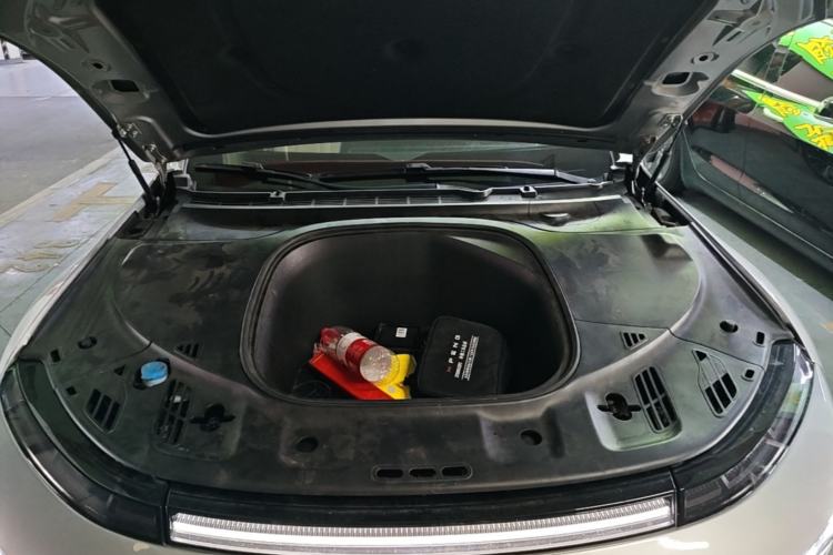 Used XPeng P7 2020 670E Engine Bay
