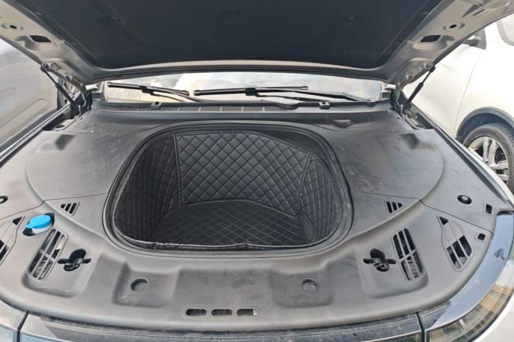 Used XPeng P7 2020 670N Engine Bay