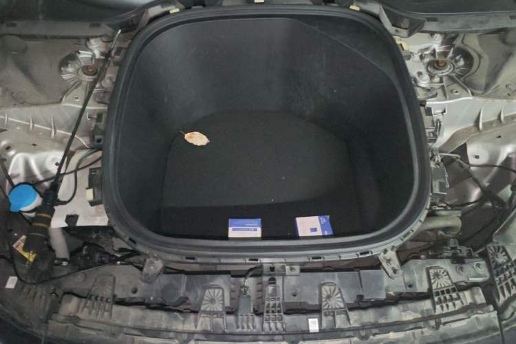Used XPeng P7 2020 670N Engine Bay