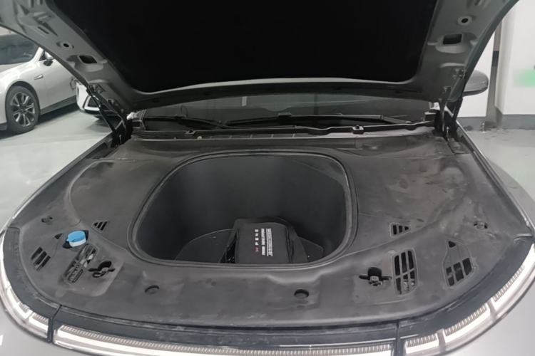 Used XPeng P7 2020 670N Engine Bay