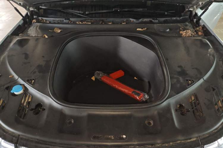 Used XPeng P7 2020 670N Engine Bay