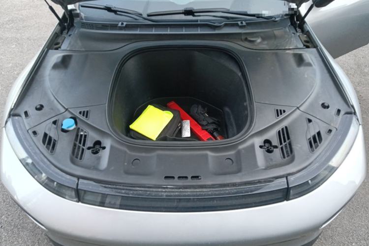 Used XPeng P7 2020 586N Engine Bay