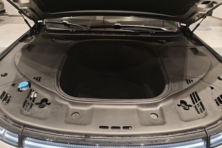 Used XPeng P7 2020 670N Engine Bay