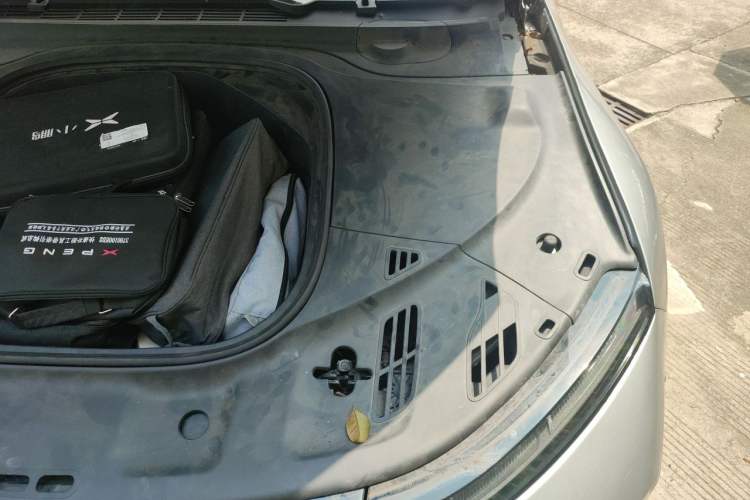 Used XPeng P7 2020 670E Engine Bay Left