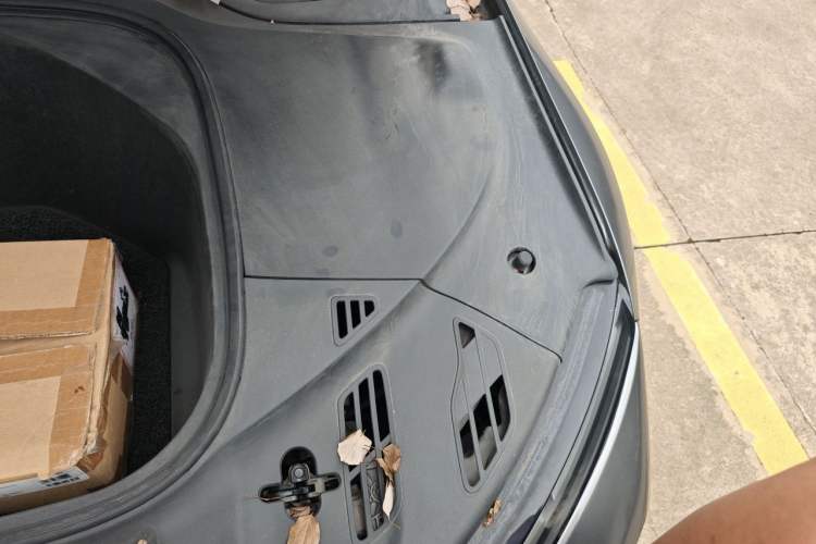 Used XPeng P7 2020 670N Engine Bay Left