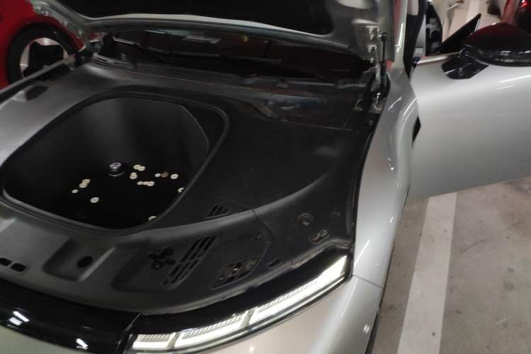 Used XPeng P7 2020 562E Performance Edition Engine Bay Left