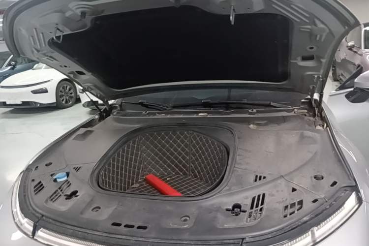 Used XPeng P7 2020 670N Engine Bay