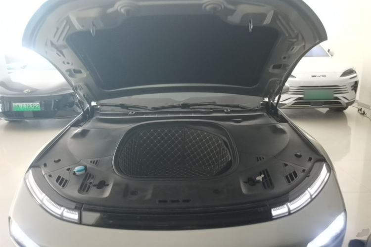 Used XPeng P7 2020 670E Engine Bay