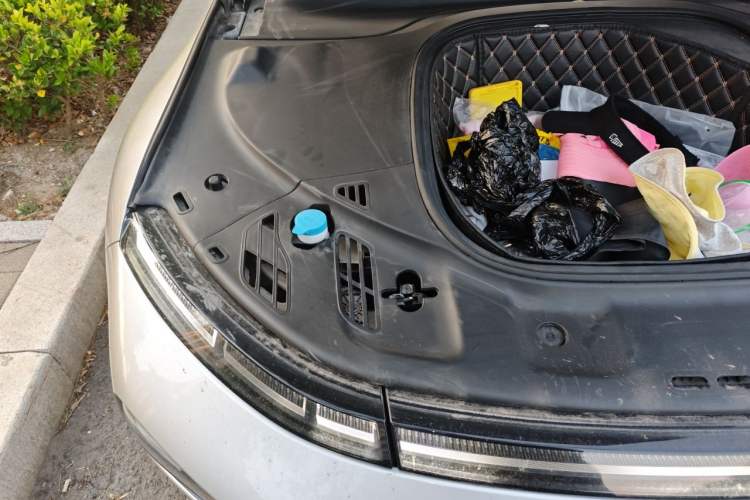 Used XPeng P7 2020 670N Engine Bay Right