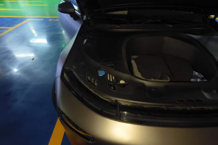 Used XPeng P7 2020 586N Engine Bay Right