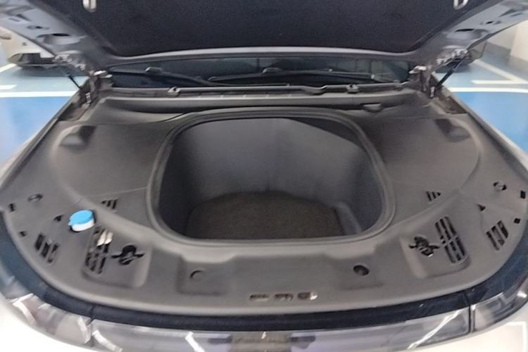 Used XPeng P7 2020 670E Engine Bay