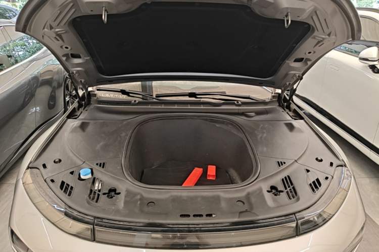 Used XPeng P7 2020 670E Engine Bay