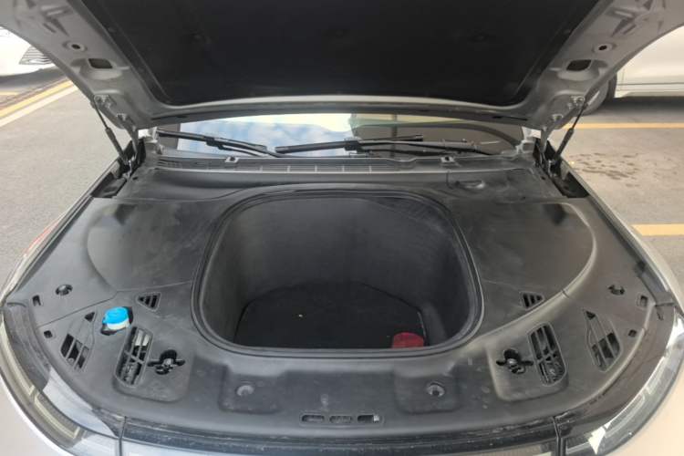 Used XPeng P7 2020 670N Engine Bay