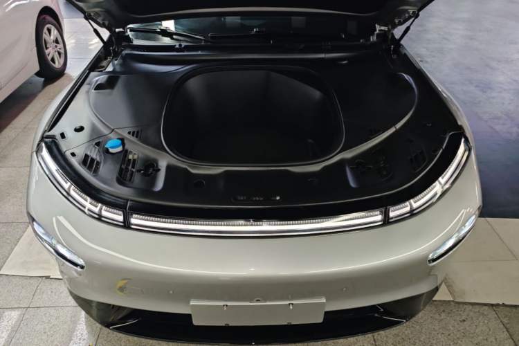 Used XPeng P7 2020 562E Performance Edition Engine Bay