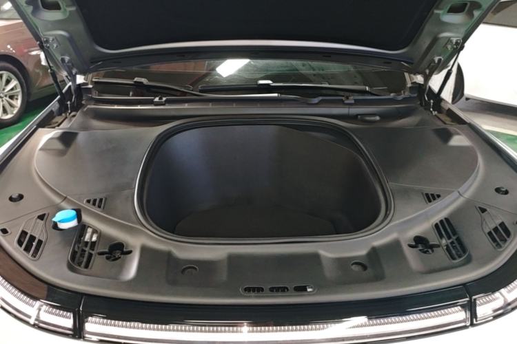 Used XPeng P7 2020 670N Engine Bay