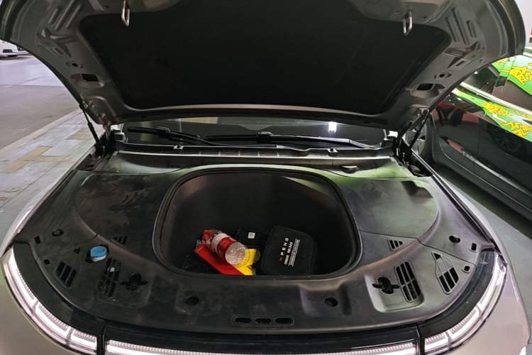 Used XPeng P7 2020 670E Engine Bay