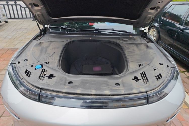 Used XPeng P7 2020 586N Engine Bay