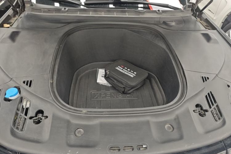 Used XPeng P7 2020 670E Engine Bay