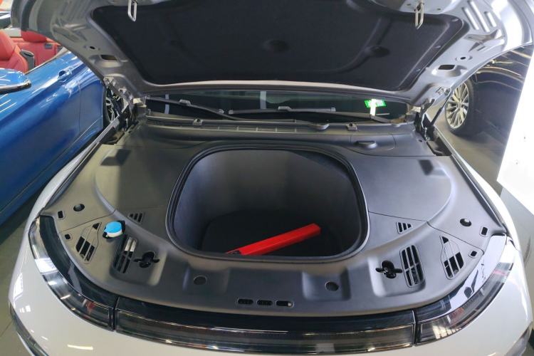 Used XPeng P7 2020 670N Engine Bay