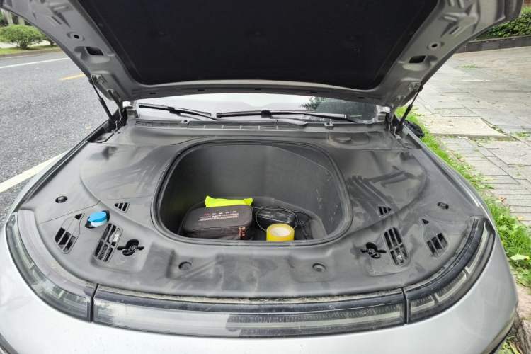 Used XPeng P7 2020 670N Engine Bay