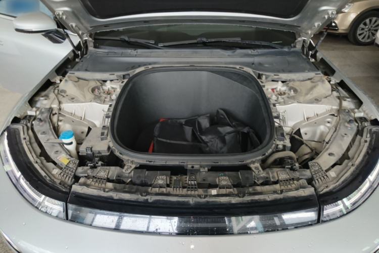 Used XPeng P7 2020 670N Engine Bay