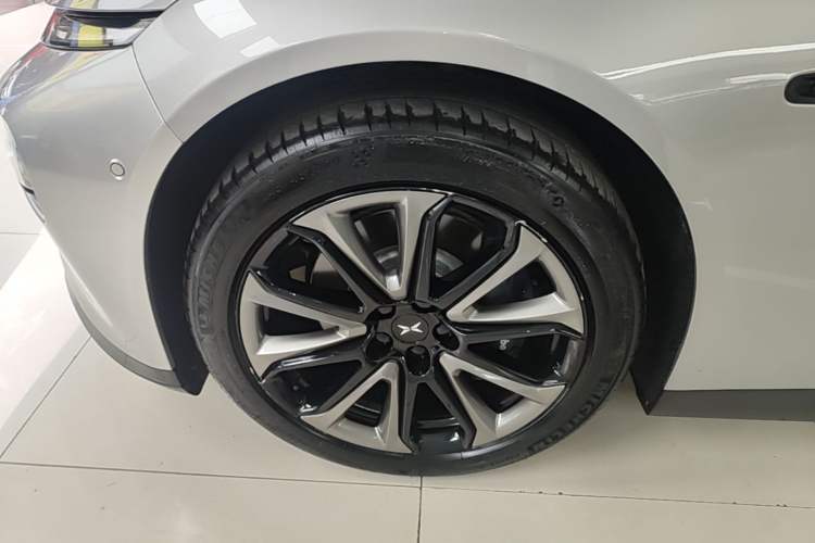 Used XPeng P7 2020 586E Exterior 4
