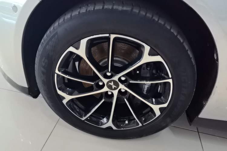 Used XPeng P7 2020 670N Exterior 4
