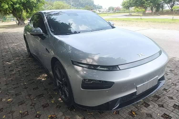 Used XPeng P7 2020 586N Front Right 45 Deg