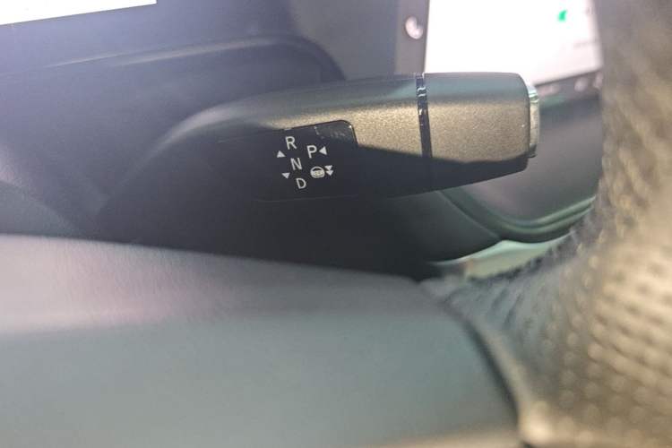 Used XPeng P7 2020 670E Gear Lever