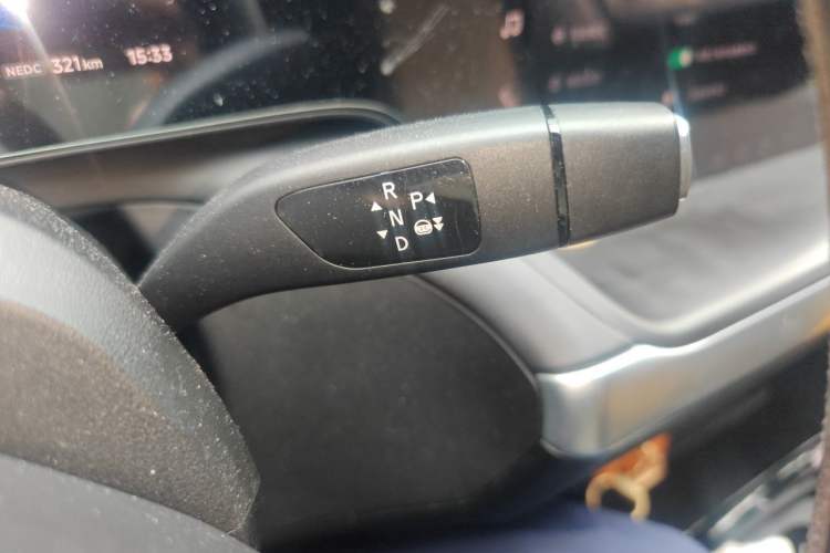 Used XPeng P7 2020 586N Gear Lever