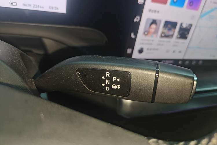 Used XPeng P7 2020 586N Gear Lever