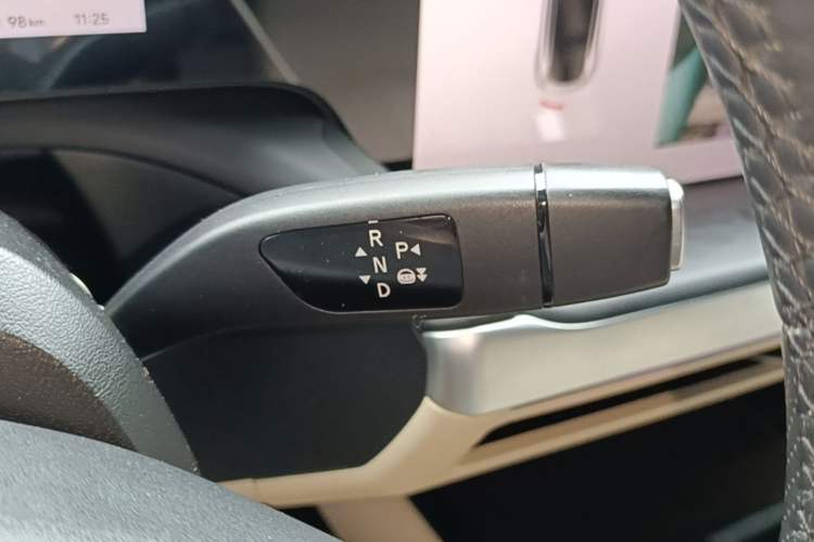 Used XPeng P7 2020 586N Gear Lever