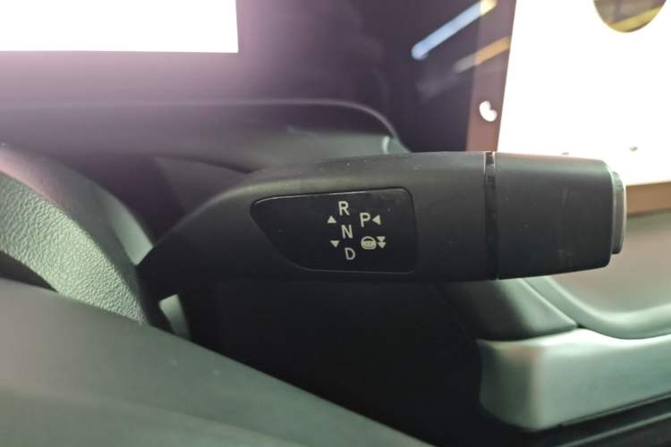 Used XPeng P7 2020 586N Gear Lever