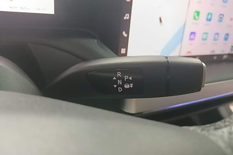 Used XPeng P7 2020 586N Gear Lever