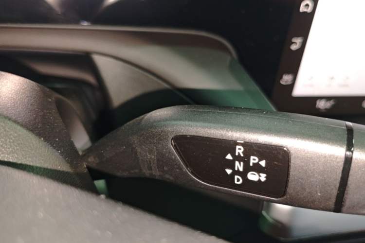 Used XPeng P7 2020 670N Gear Lever