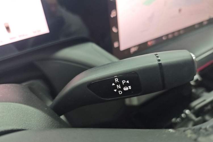 Used XPeng P7 2020 670E Gear Lever