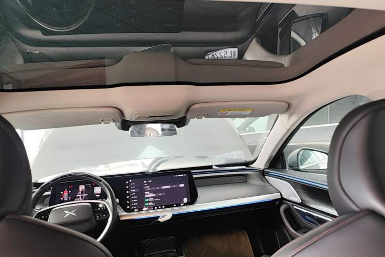 Used XPeng P7 2020 Rear-Drive Long-Range Smart Drive Version Headliner