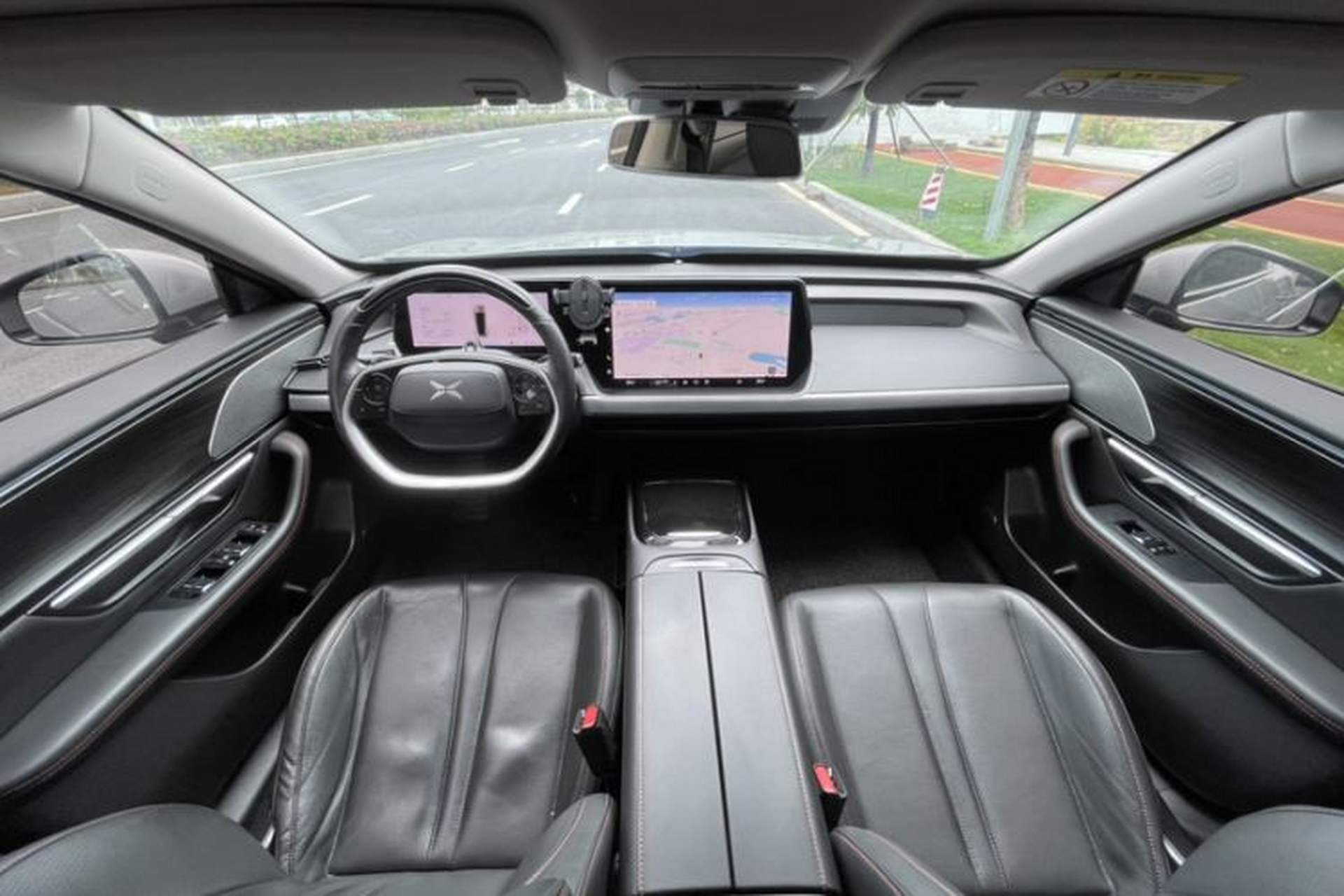 Used XPeng P7 2020 670N Interior 4