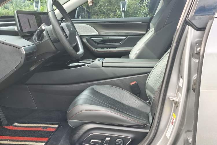 Used XPeng P7 2020 670E Interior 4