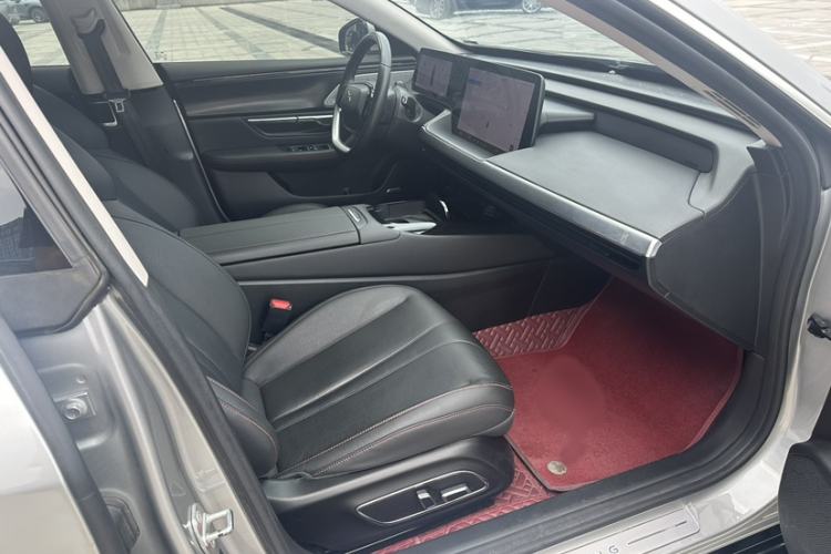Used XPeng P7 2020 670E Interior 5